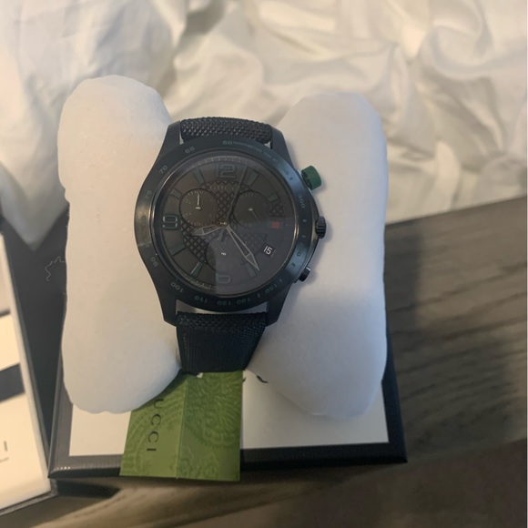 Gucci Mens watch never worn with tags - Picture 4 of 5